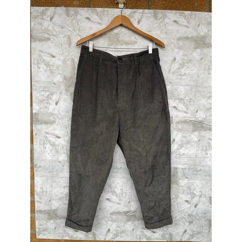 AMI Paris Tapered fit cropped broek van corduroy pants size small